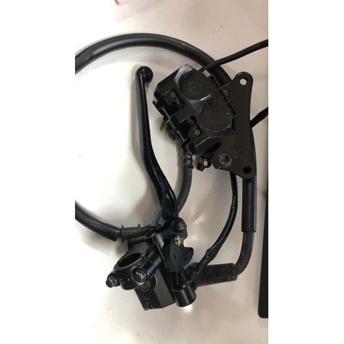 ÖN FREN MERKEZİ ALT ÜST KOMPLRE BALATA DAHİL CBF 150 CB 125E OEM