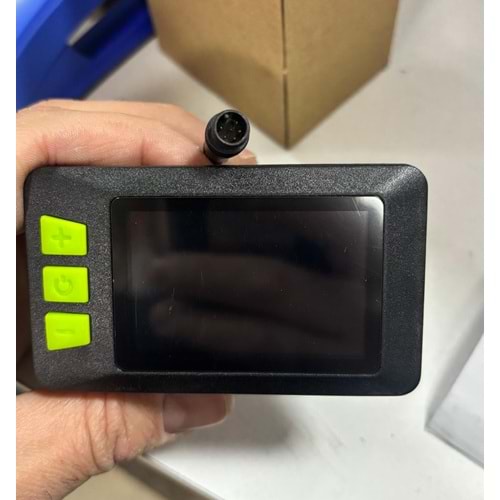 E-BİKE KİLOMETRE SAATİ DİGİTAL GÖSTERGELİ USB'Lİ (YEŞİL DÜĞME) UNİVERSAL FATBİKE